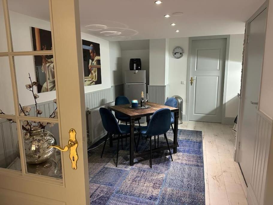 Unique Royal Basement Residence Amsterdam Exterior photo